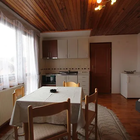 Visnja Apartment *
